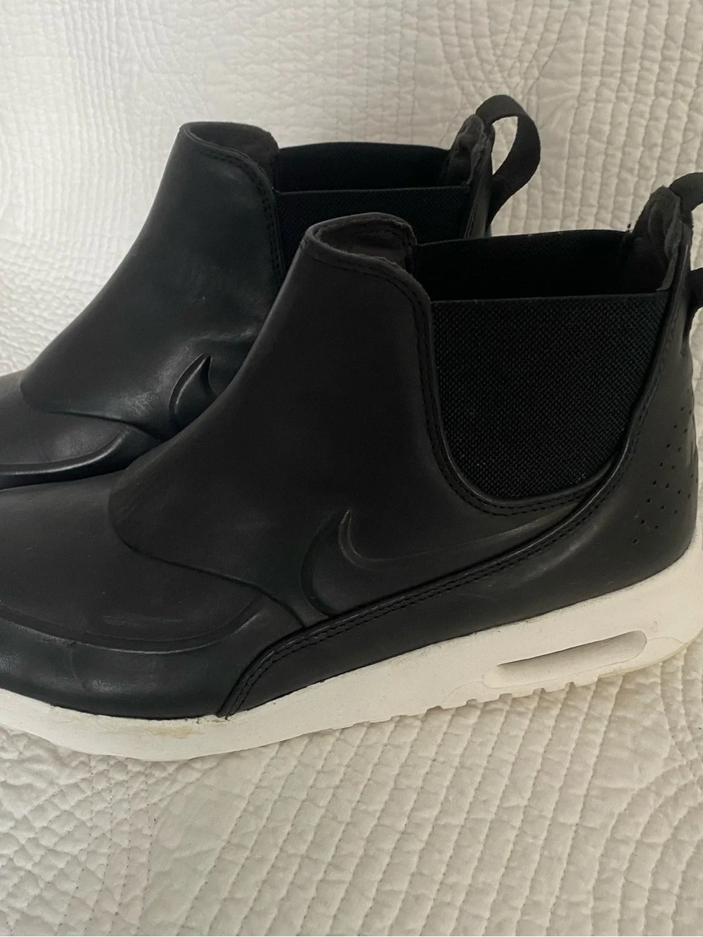 Nike Black Slip-On Air Max Thea Sneakers with White Midsole